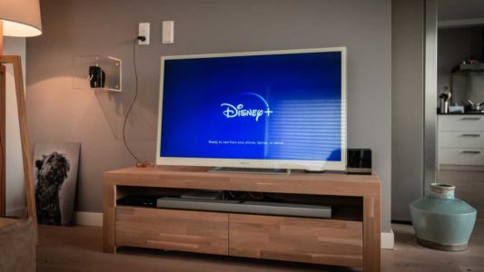 Disney Plus TV&#8217;de nasıl izlenir? Televizyona yükleme ya da bağlama adımları
